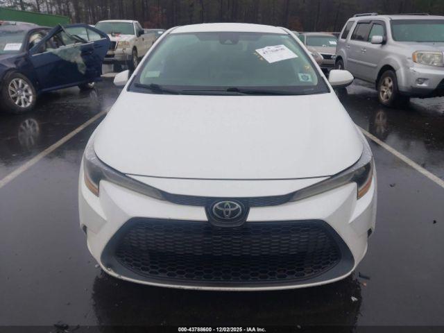 Toyota Corolla Le Image 11