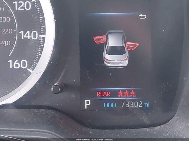 Toyota Corolla Le Image 15