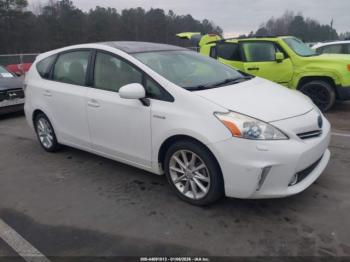  Salvage Toyota Prius v