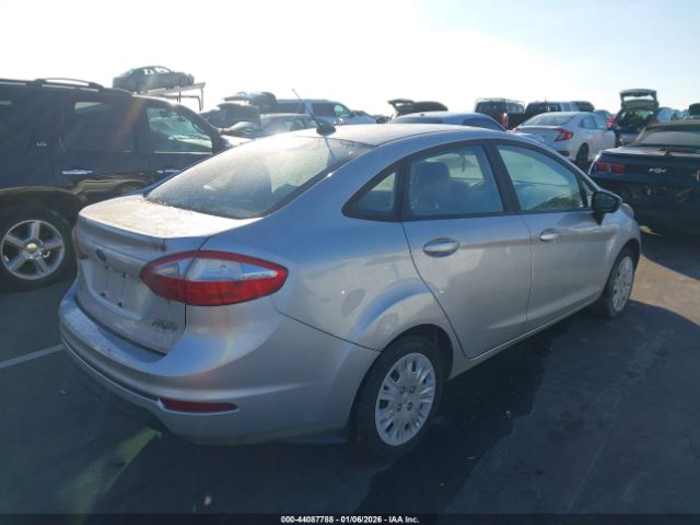 Ford Fiesta S Image 4