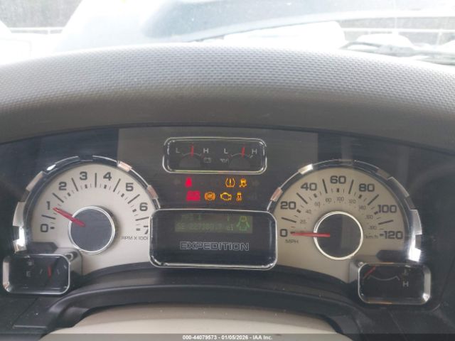 Ford Expedition Xlt Image 8