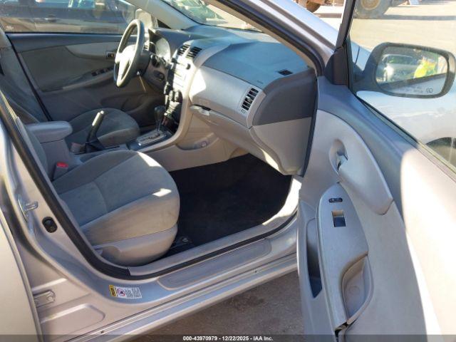 Toyota Corolla Le Image 12