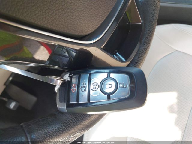 Ford Explorer Limited Image 10