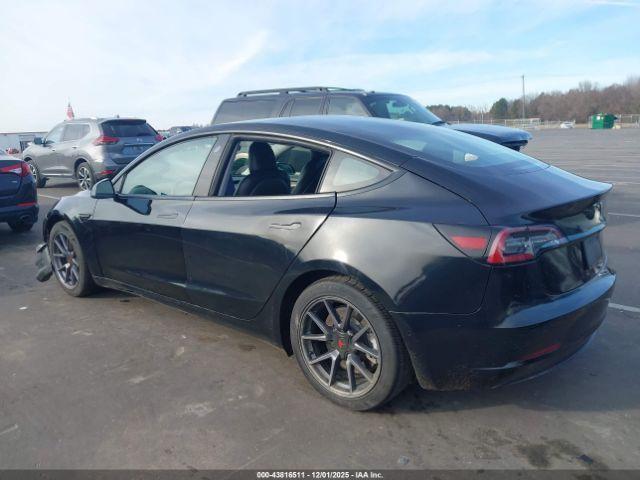 Tesla Model 3 Standard Range Plus Rear-wheel Drive Image 2