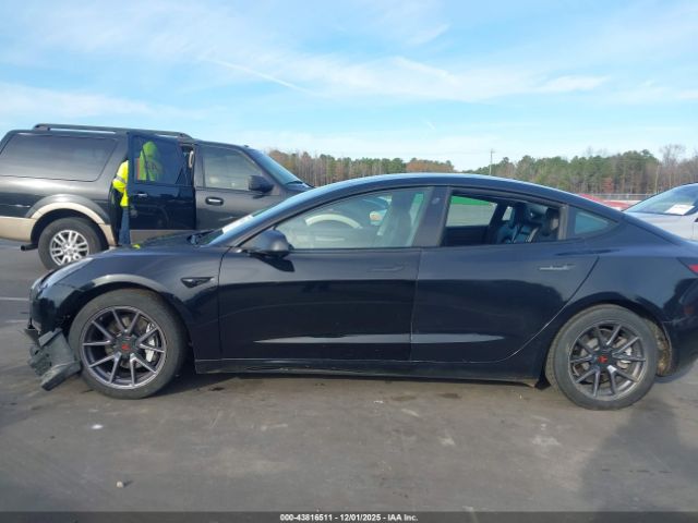 Tesla Model 3 Standard Range Plus Rear-wheel Drive Image 12