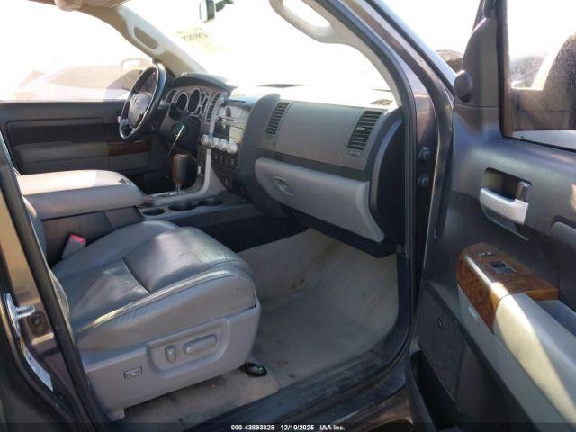 Toyota Tundra Limited 5.7l V8 Image 15