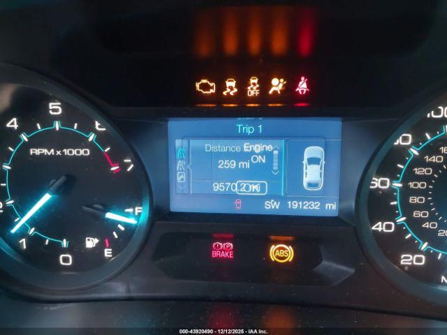 Ford Explorer Xlt Image 4