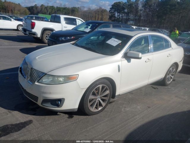 Lincoln MKS Image 2
