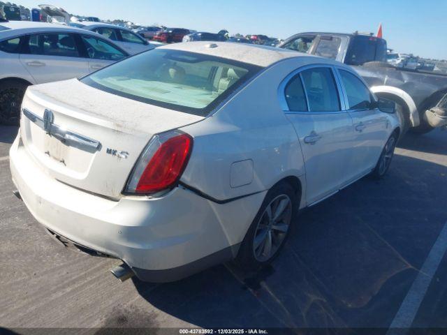 Lincoln MKS Image 10