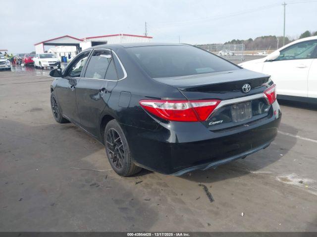 Toyota Camry Se Image 6