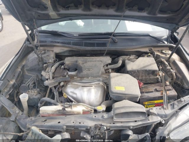 Toyota Camry Se Image 4