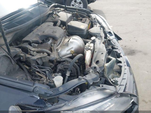 Toyota Camry Se Image 2