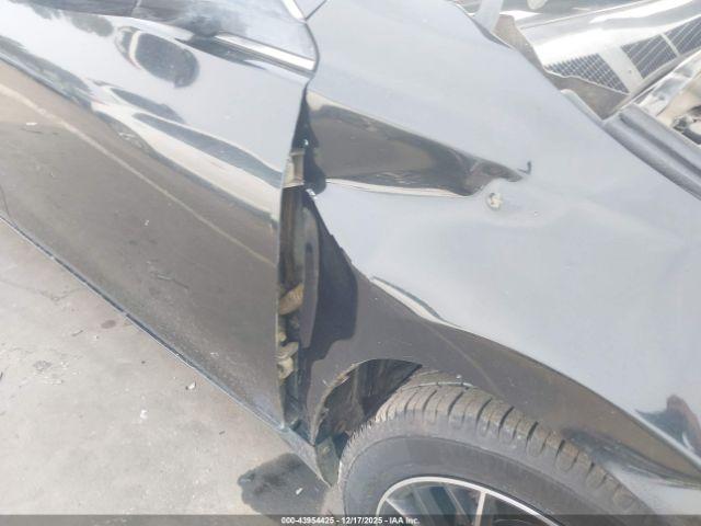 Toyota Camry Se Image 3