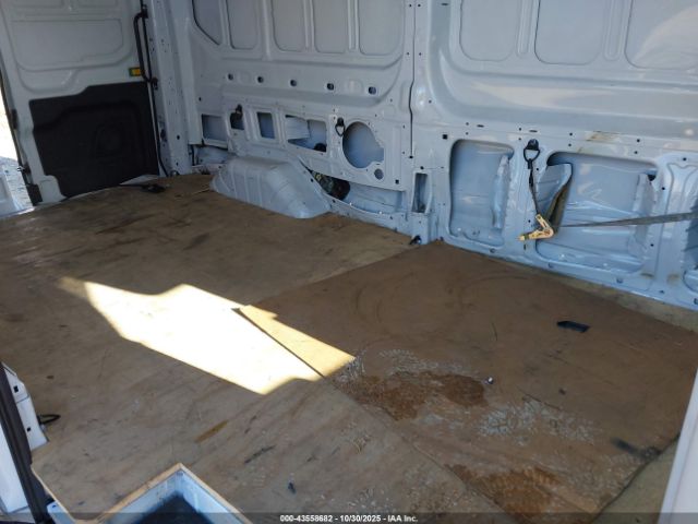 Ford Transit Image 4