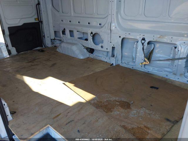 Ford Transit Image 4