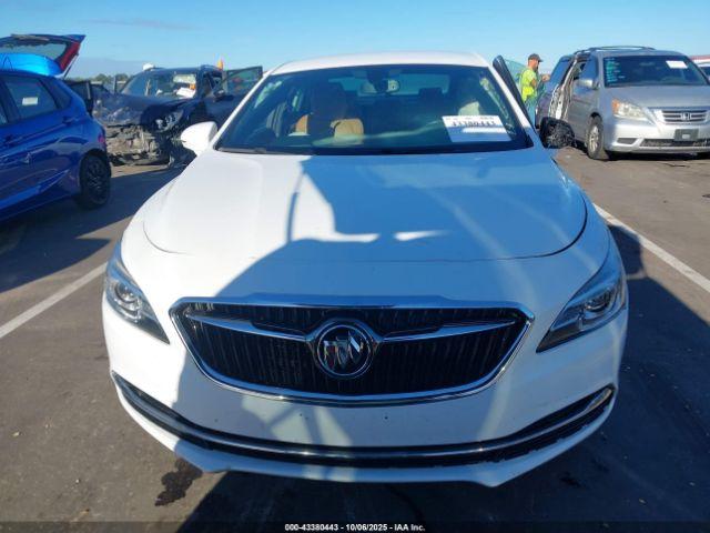 Buick LaCrosse Essence Image 2