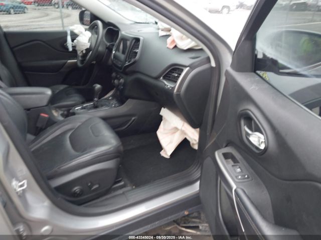 Jeep Cherokee Latitude Lux 4x4 Image 2