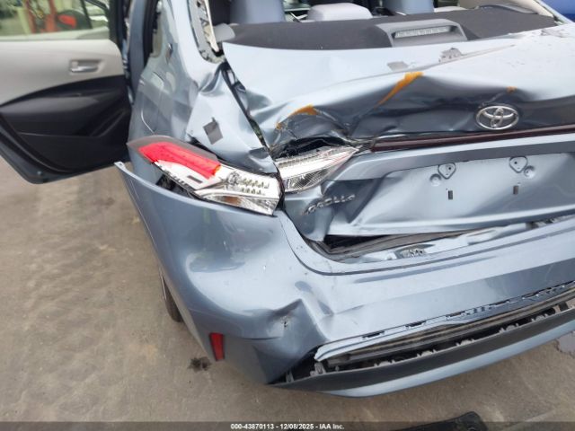 Toyota Corolla Le Image 13