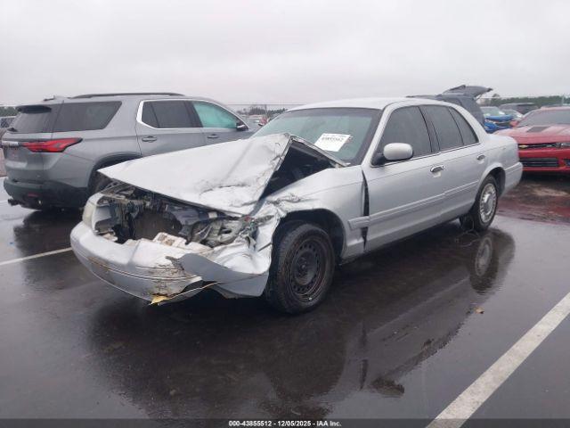 Ford Crown Victoria Standard Image 9