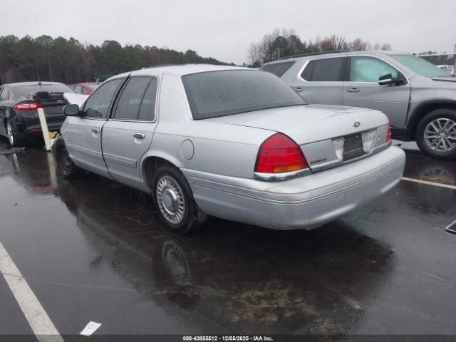 Ford Crown Victoria Standard Image 2