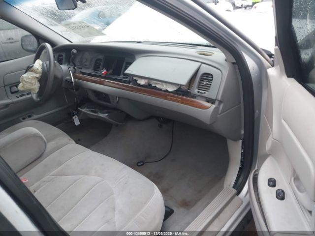 Ford Crown Victoria Standard Image 6