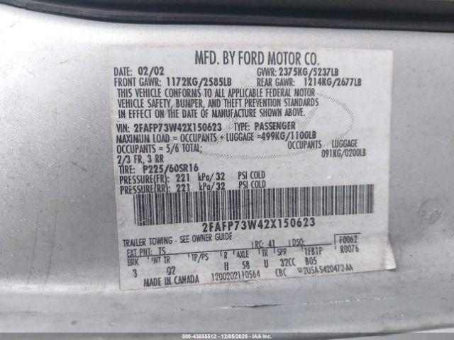 Ford Crown Victoria Standard Image 7