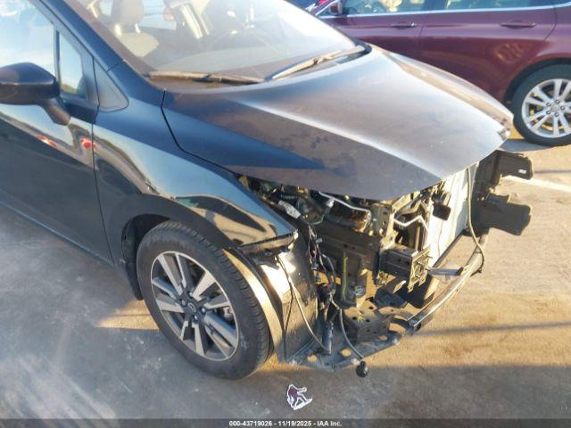 Nissan Versa 1.6 Sv Xtronic Cvt Image 2