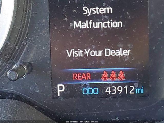 Toyota Corolla Le Image 8