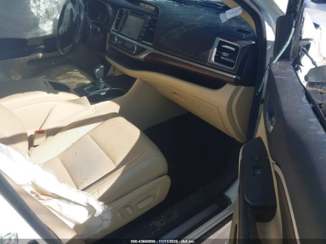 Toyota Highlander Limited Platinum V6 Image 14