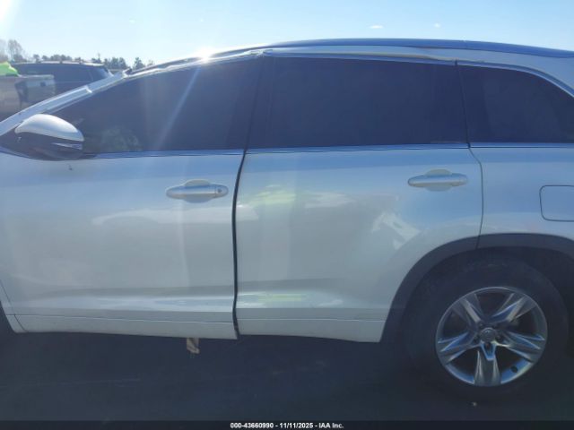 Toyota Highlander Limited Platinum V6 Image 11