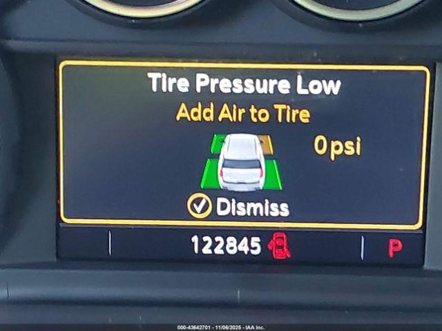 Chevrolet Tahoe 2wd Lt Image 2