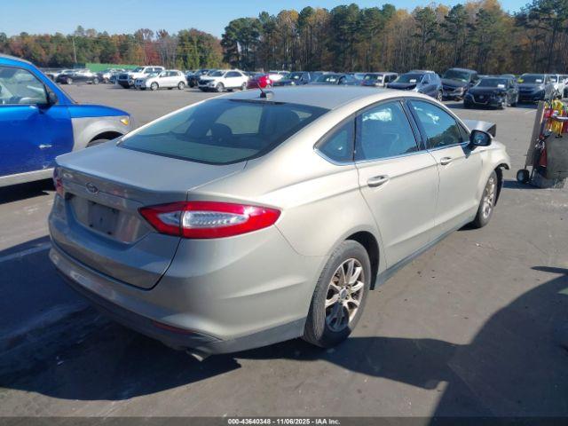 Ford Fusion S Image 15