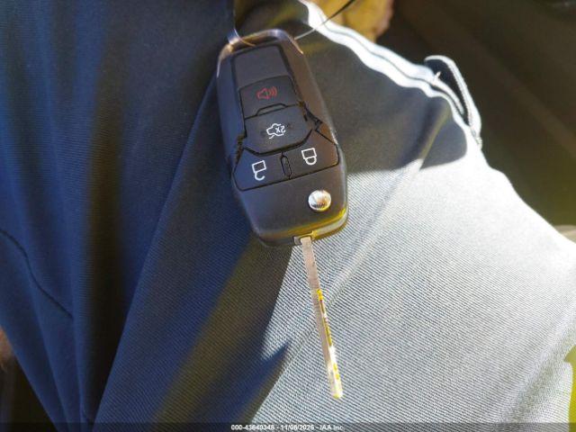 Ford Fusion S Image 8