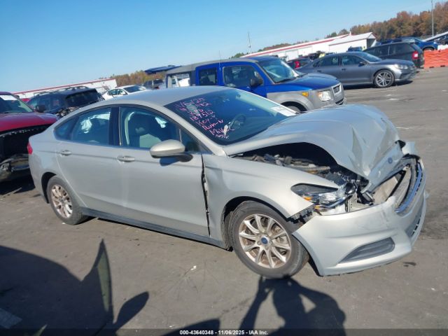 Ford Fusion S Image 9