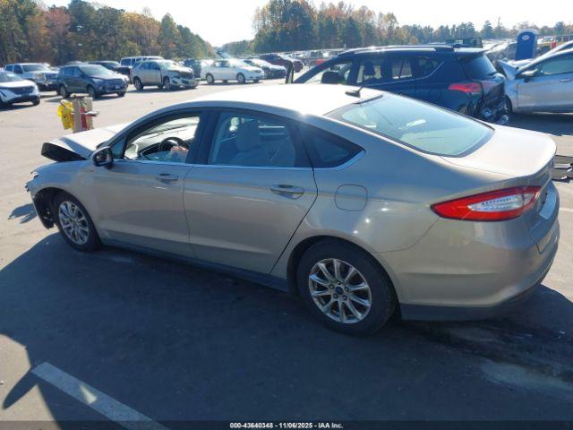 Ford Fusion S Image 11