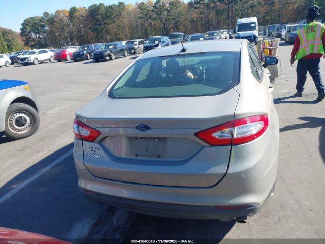 Ford Fusion S Image 13