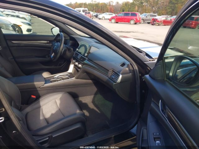 Honda Accord Sport 2.0t Image 3