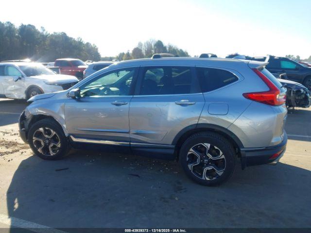 Honda CR-V Touring Image 5