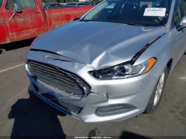 Ford Fusion S Image 12