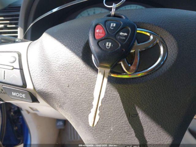 Toyota Camry Se V6 Image 12