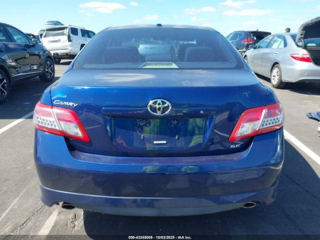 Toyota Camry Se V6 Image 13