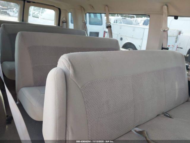 Ford Econoline Image 5