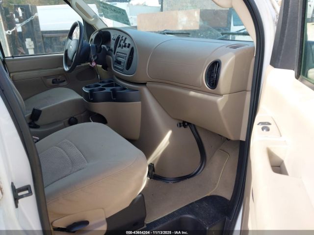 Ford Econoline Image 4