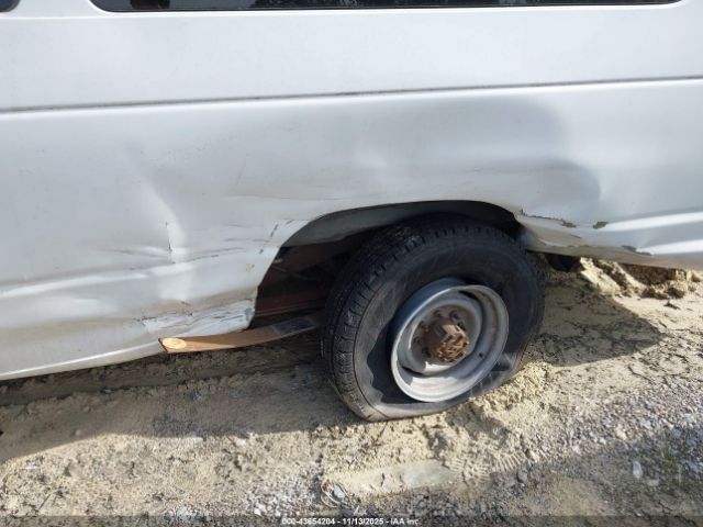 Ford Econoline Image 12