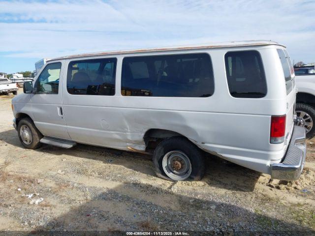 Ford Econoline Image 17