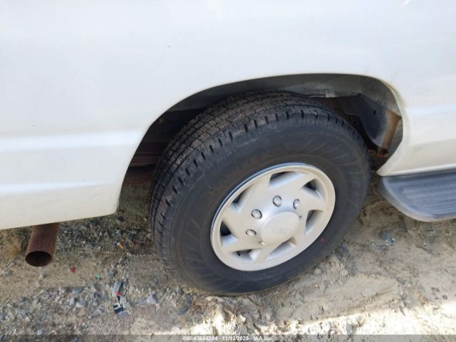 Ford Econoline Image 19