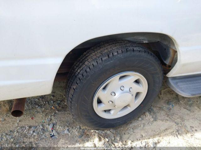 Ford Econoline Image 19