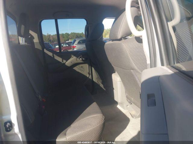 Nissan Frontier Desert Runner Image 15