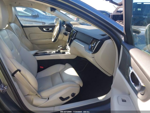 Volvo S60 T5 Inscription Image 5