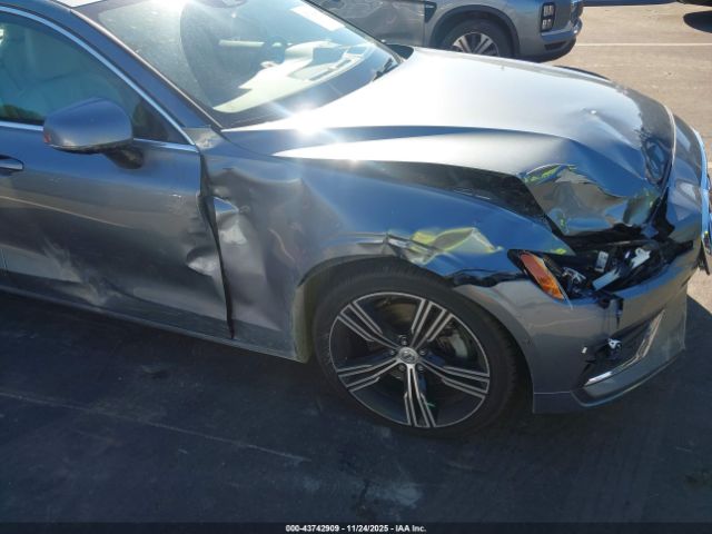 Volvo S60 T5 Inscription Image 16